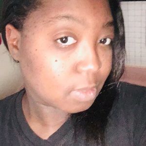 Meet your Posher, Latanya